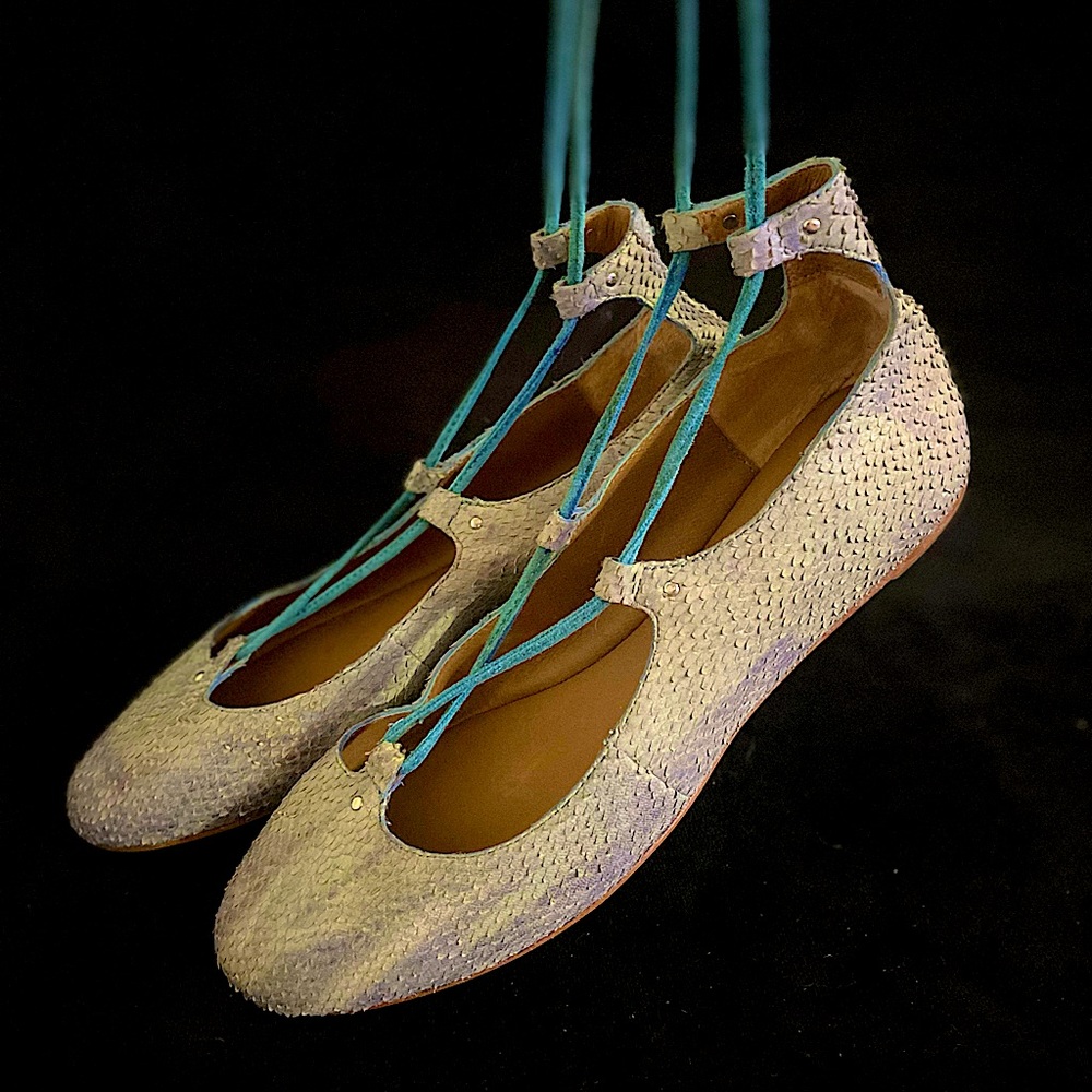 Donald J Pliner - Snake Embossed Laced Ballet Flats - Size: 8.5